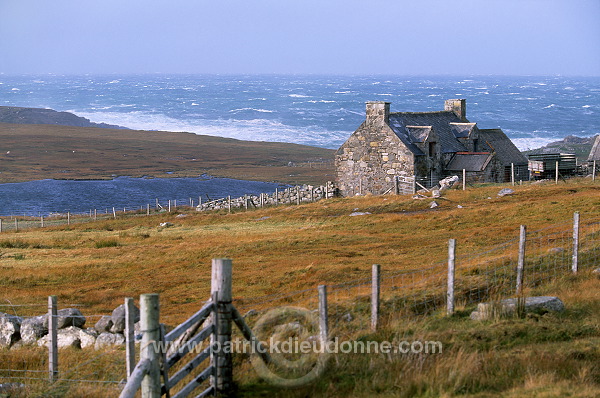 House near Brenish, Lewis, Scotland - Lewis, Ecosse - 18734