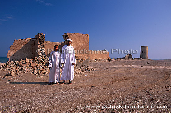 Shinas (near), Batinah. Abandoned village - OMAN (OM10437)