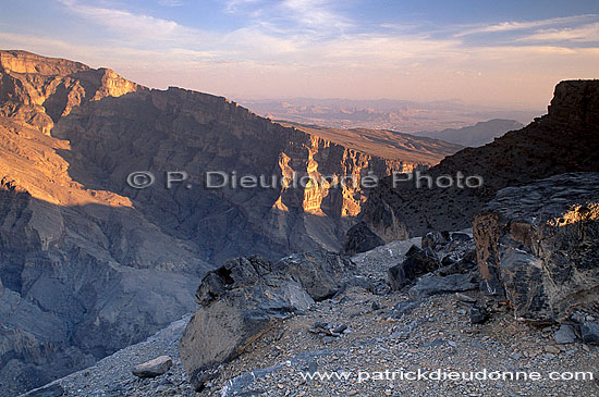 Oman's Grand canyon - Le Grand Canyon d'Oman, OMAN (OM10408)