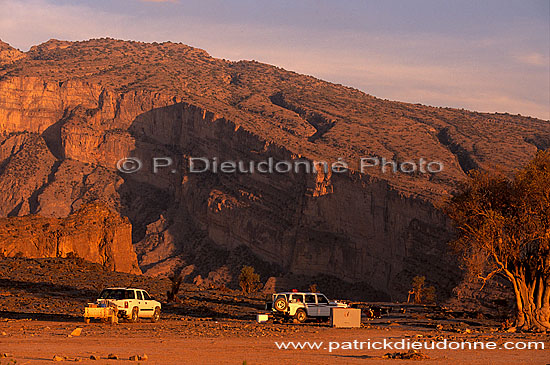 Oman's Grand canyon - Le Grand Canyon d'Oman, OMAN (OM10417)