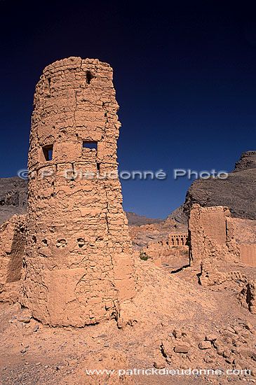 Tanuf, ruined village - Tanuf, village abandonné, OMAN (OM10016)