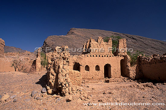 Tanuf, ruined village - Tanuf, village abandonné, OMAN  (OM10017)