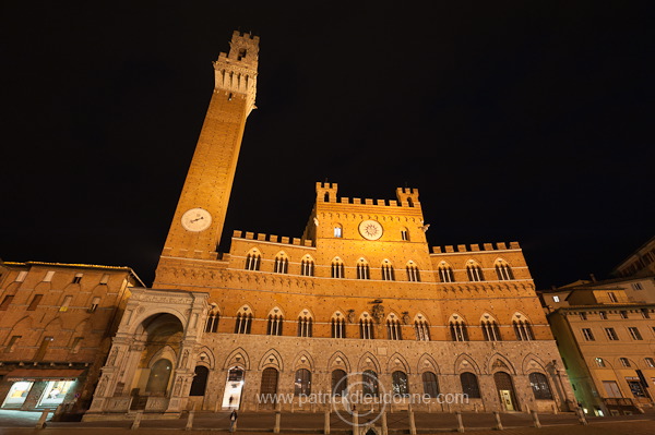 Siena, Tuscany - Sienne, Toscane - it01824