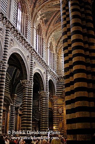 Tuscany, Siena, interior of Duomo - Toscane, Sienne     12586