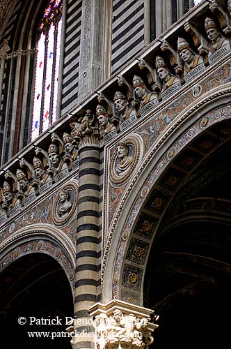 Tuscany, Siena, interior of Duomo - Toscane, Sienne   12588