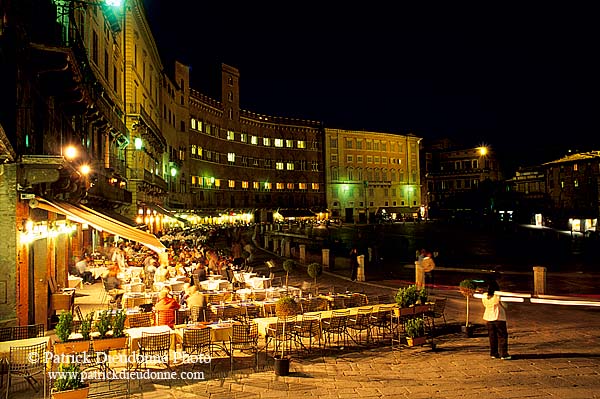 Tuscany, Siena, Piazza del Campo -  Toscane, Sienne, le Campo  12545