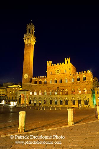 Tuscany, Siena, Piazza del Campo -  Toscane, Sienne, le Campo  12547