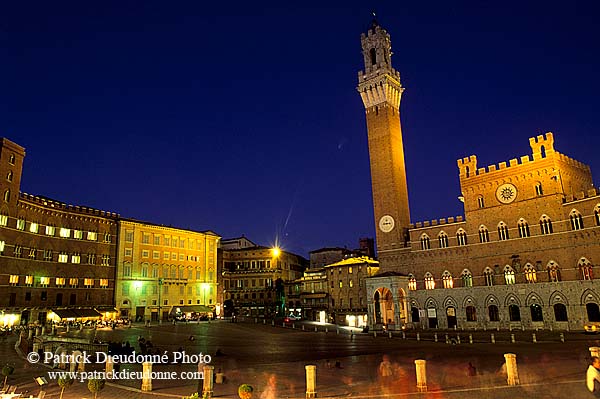 Tuscany, Siena, Piazza del Campo -  Toscane, Sienne, le Campo  12552