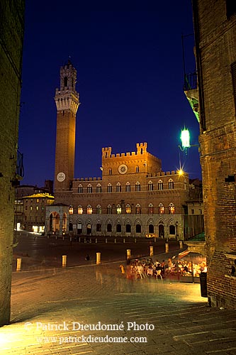 Tuscany, Siena, Piazza del Campo -  Toscane, Sienne, le Campo  12553