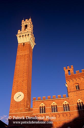 Tuscany, Siena, Palazzo Pubblico -  Toscane, Sienne, palais  12539