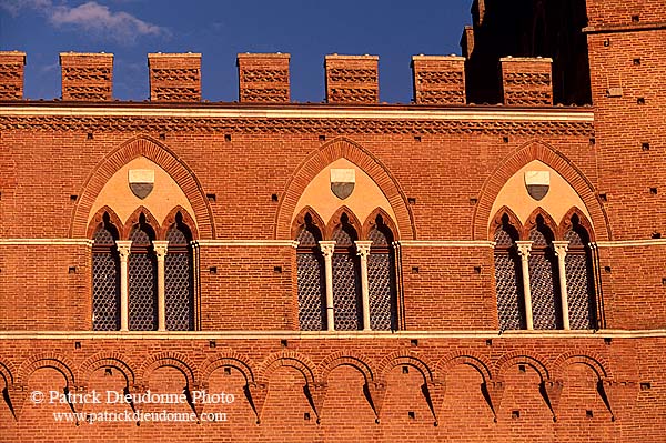 Tuscany, Siena, Palazzo Pubblico -  Toscane, Sienne, palais  12561