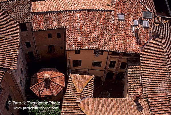 Tuscany, Siena, roofs -  Toscane, Sienne, toits de la ville  12597