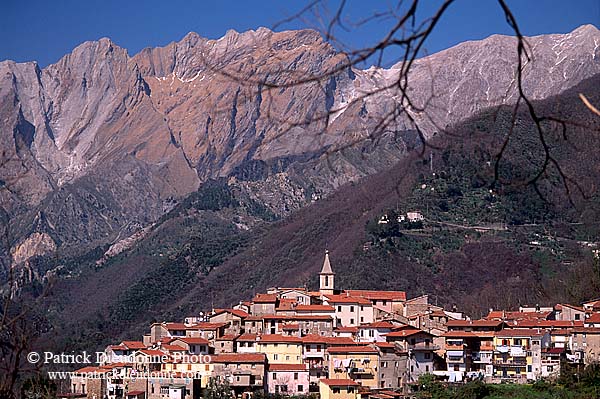 Italy,Tuscany, Parania, Apuane Alps - Italie,Toscane: Parania  12032