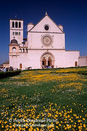 Umbria, Assisi, basilica St Francesco - Ombrie, Assise  12072