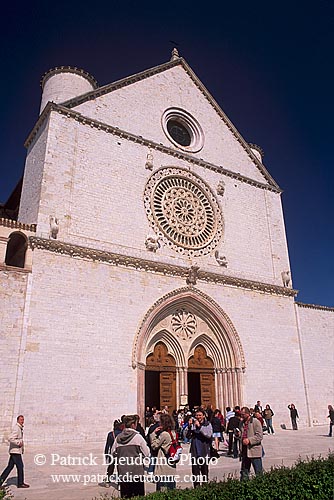 Umbria, Assisi, basilica St Francesco - Ombrie, Assise  12074