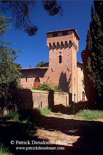 Tuscany, Chianti, castle at Linari - Toscane, chateau à Linari    12132