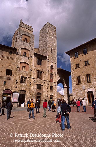 Tuscany, San Gimignano, twin towers - Toscane, San Gimignano  12383