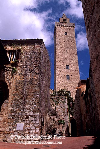 Tuscany, San Gimignano, Torre Grossa - Toscane, San Gimignano  12392
