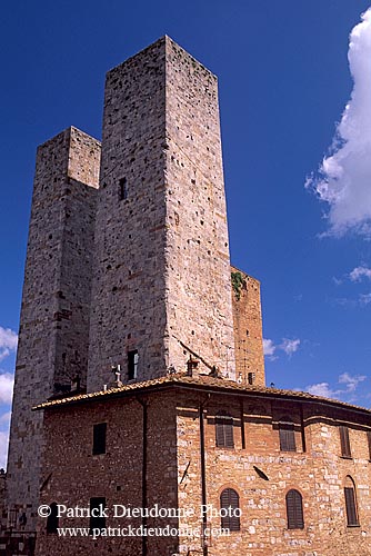 Tuscany, San Gimignano, Torri Salvucci - Toscane, San Gimignano   12396