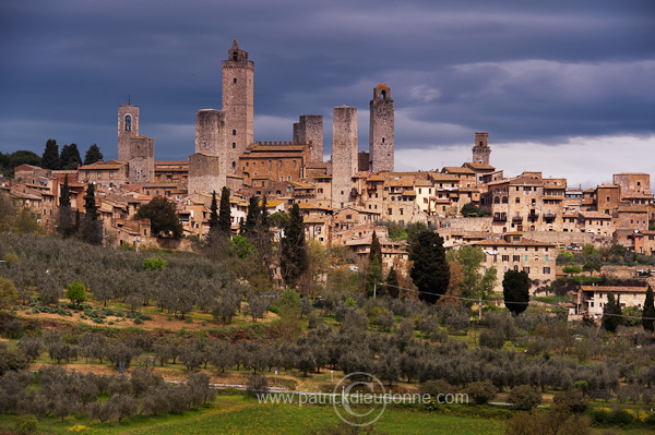 San Gimignano, Tuscany - San Gimignano, Toscane - it01400