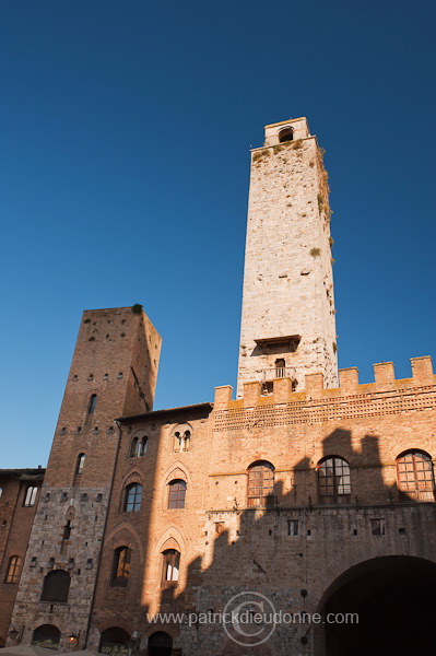 San Gimignano, Tuscany - San Gimignano, Toscane -  it01863