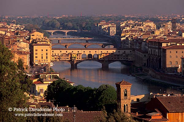 Tuscany, Florence, Ponte Vecchio - Toscane, Florence  12289