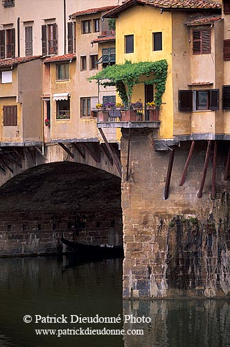 Tuscany, Florence, Ponte Vecchio - Toscane, Florence  12357