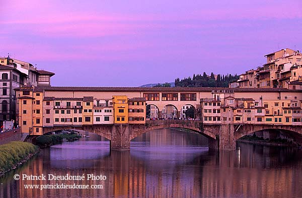 Tuscany, Florence, Ponte Vecchio - Toscane, Florence  12344