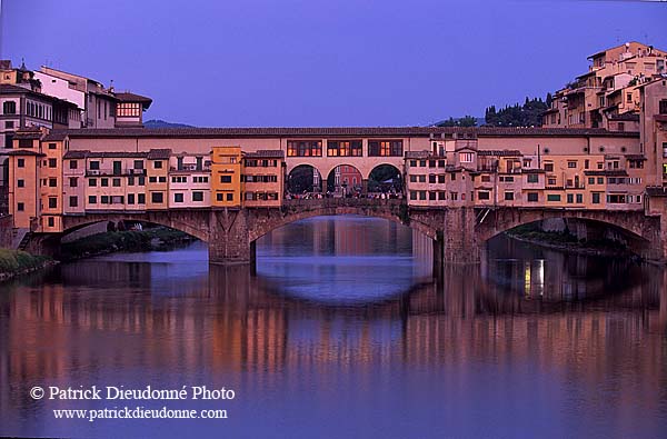 Tuscany, Florence, Ponte Vecchio - Toscane, Florence  12346