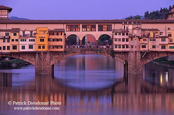 Tuscany, Florence, Ponte Vecchio - Toscane, Florence  12347