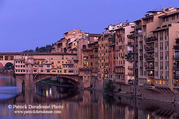 Tuscany, Florence, Ponte Vecchio - Toscane, Florence  12349