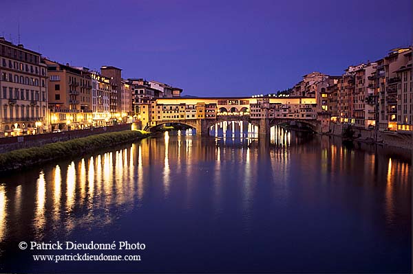 Tuscany, Florence, Ponte Vecchio - Toscane, Florence  12351