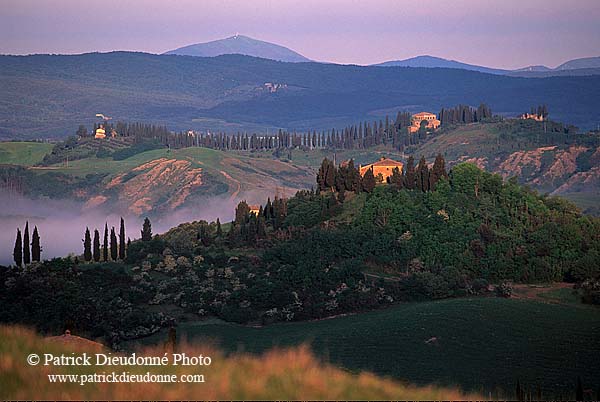 Tuscany, Crete region - Toscane, paysage des Crete    12257