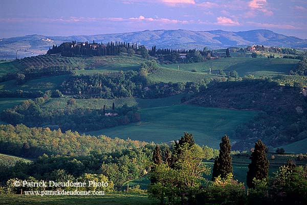 Tuscany, Crete region - Toscane, paysage des Crete    12259