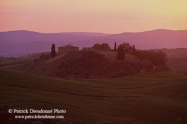 Tuscany, Crete region - Toscane, paysage des Crete    12264