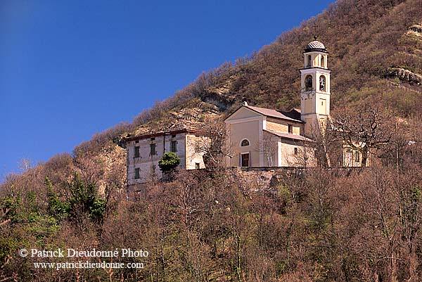 Romagna, Old monastery - Romagne, vieux monastère  12528