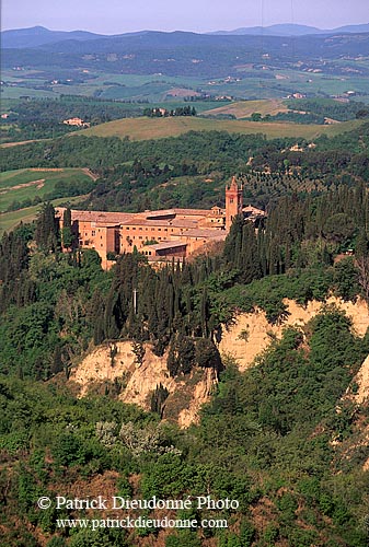 Tuscany, Monte Oliveto Maggiore - Toscane, Monte Oliveto  12441