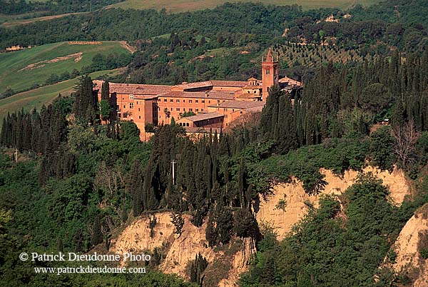 Tuscany, Monte Oliveto Maggiore - Toscane, Monte Oliveto  12442