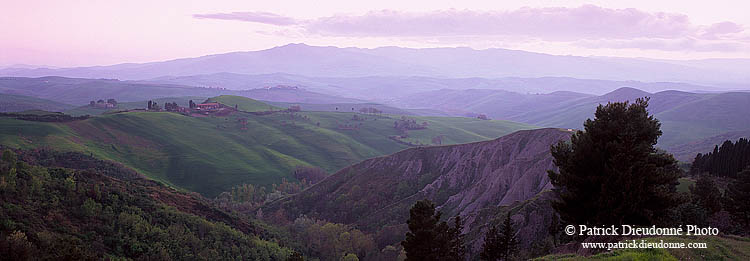 Tuscany, Volterra, landscape at dusk  - Toscane, Volterra  12742