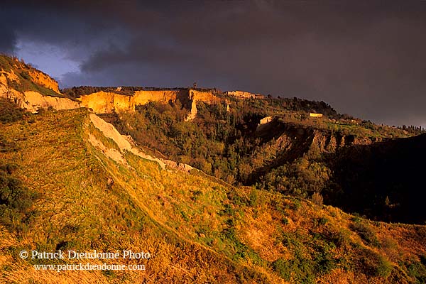 Tuscany, Volterra, Balze landscape  - Toscane, Volterra  12757