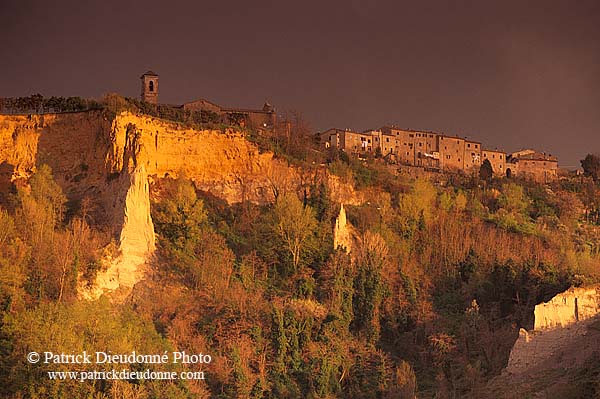 Tuscany, Volterra, Balze landscape  - Toscane, Volterra  12762