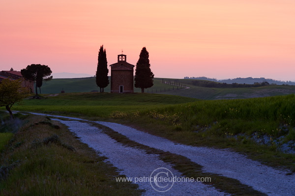 Tuscan chapel, Tuscany - Chapelle, Toscane - it01291