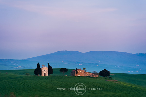 Tuscan chapel, Tuscany - Chapelle, Toscane - it01328