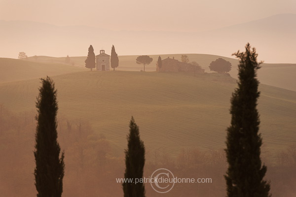 Tuscan chapel, Tuscany - Chapelle, Toscane - it01336