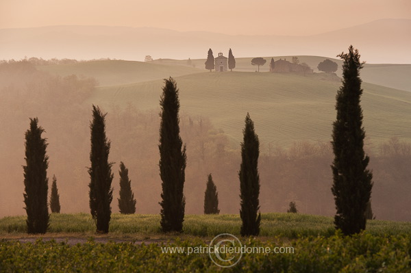 Tuscan chapel, Tuscany - Chapelle, Toscane - it01338