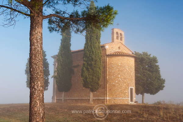 Tuscan chapel, Tuscany - Chapelle, Toscane - it01851