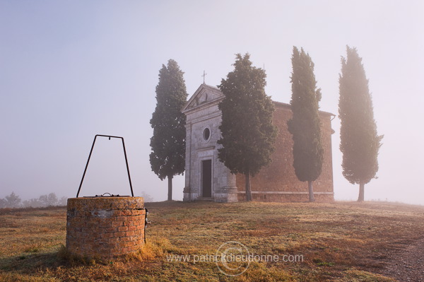 Tuscan chapel, Tuscany - Chapelle, Toscane - it01859