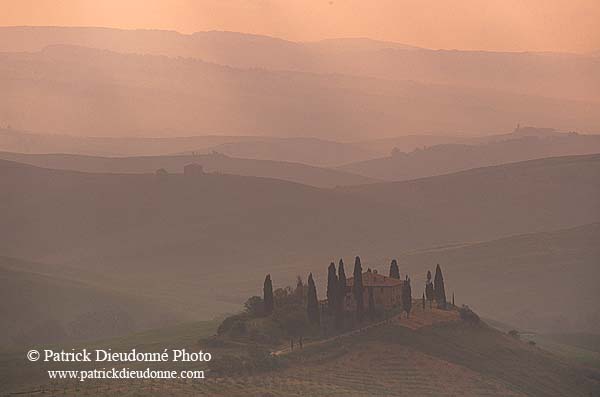 Tuscany, countryside in Val d'Orcia  - Toscane, Val d'Orcia  12638