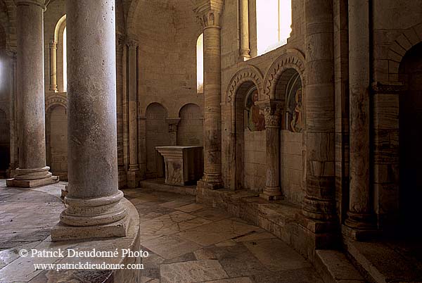 Tuscany, San Antimo, roman abbey  - Toscane, San Antimo  12676