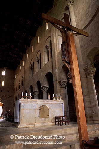Tuscany, San Antimo, roman abbey  - Toscane, San Antimo  12680